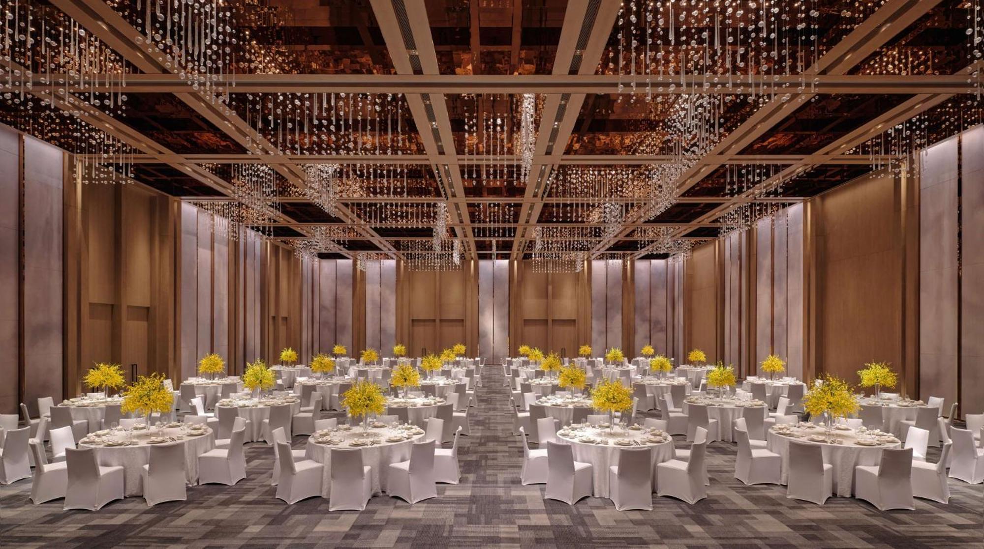 Conrad Shenzhen, The First Art Museum Hotel In Greater Bay Area With The Stunning Bay And Sunset View In The Hotel Terrace Экстерьер фото