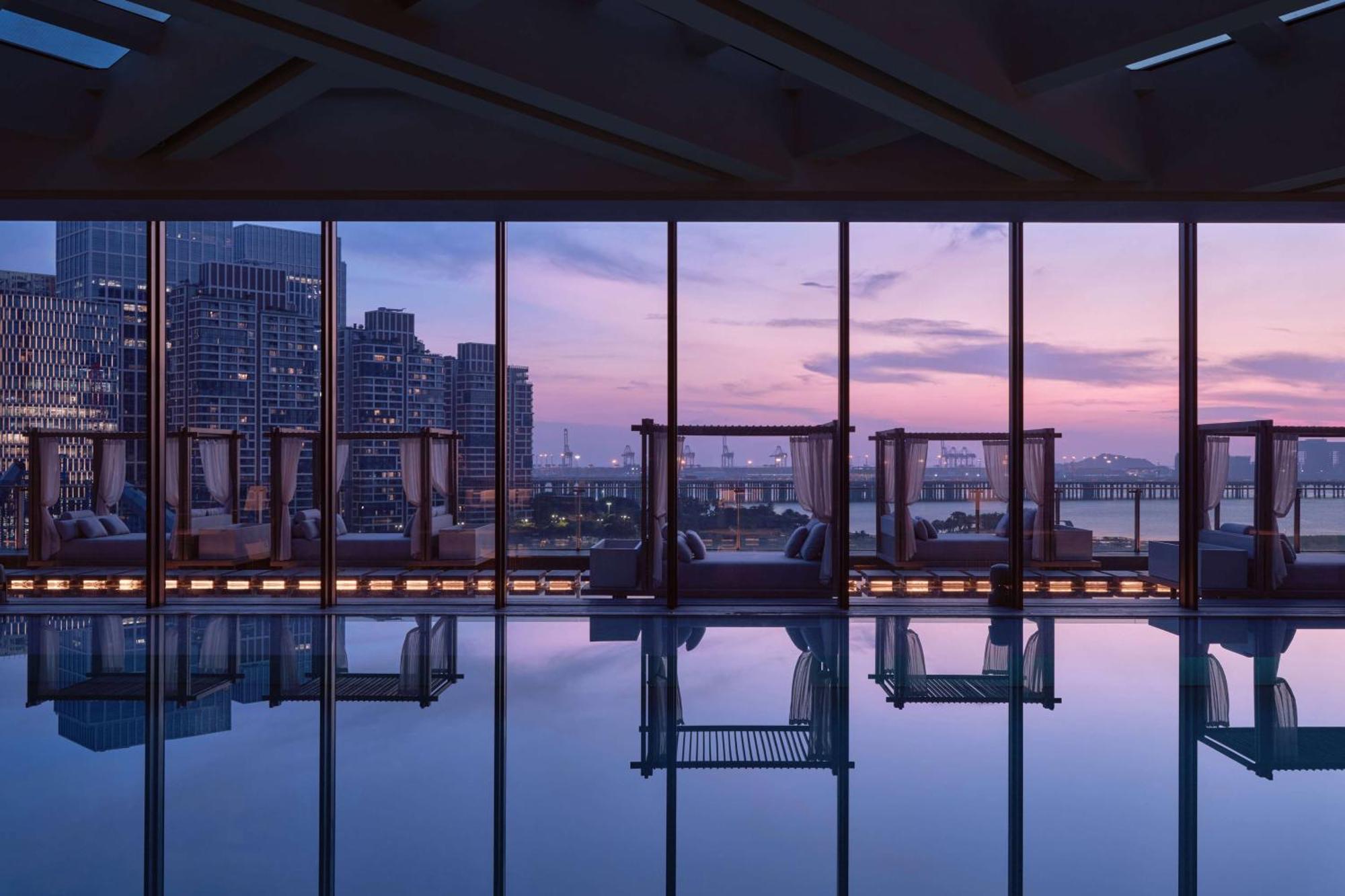 Conrad Shenzhen, The First Art Museum Hotel In Greater Bay Area With The Stunning Bay And Sunset View In The Hotel Terrace Экстерьер фото