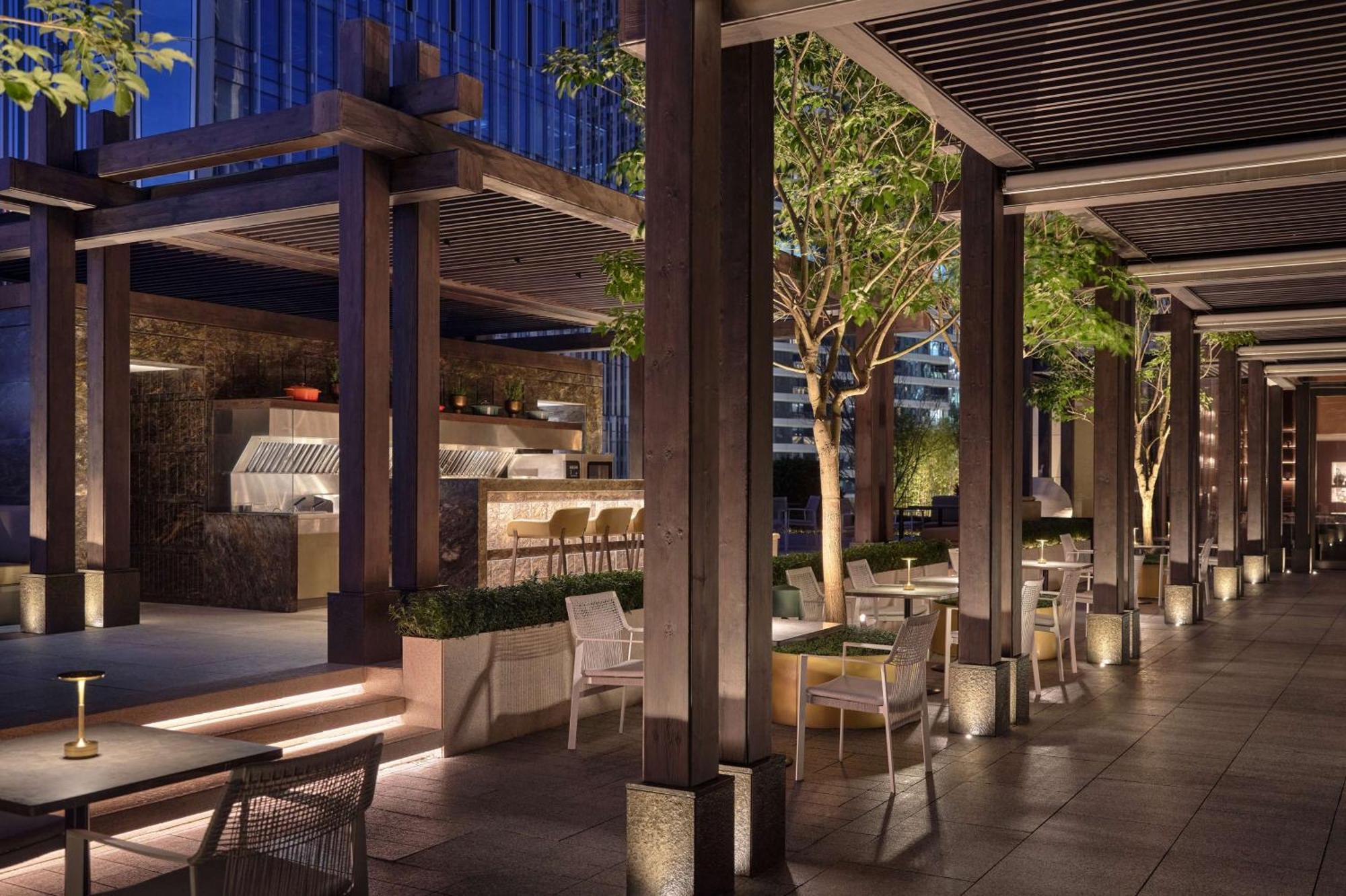 Conrad Shenzhen, The First Art Museum Hotel In Greater Bay Area With The Stunning Bay And Sunset View In The Hotel Terrace Экстерьер фото