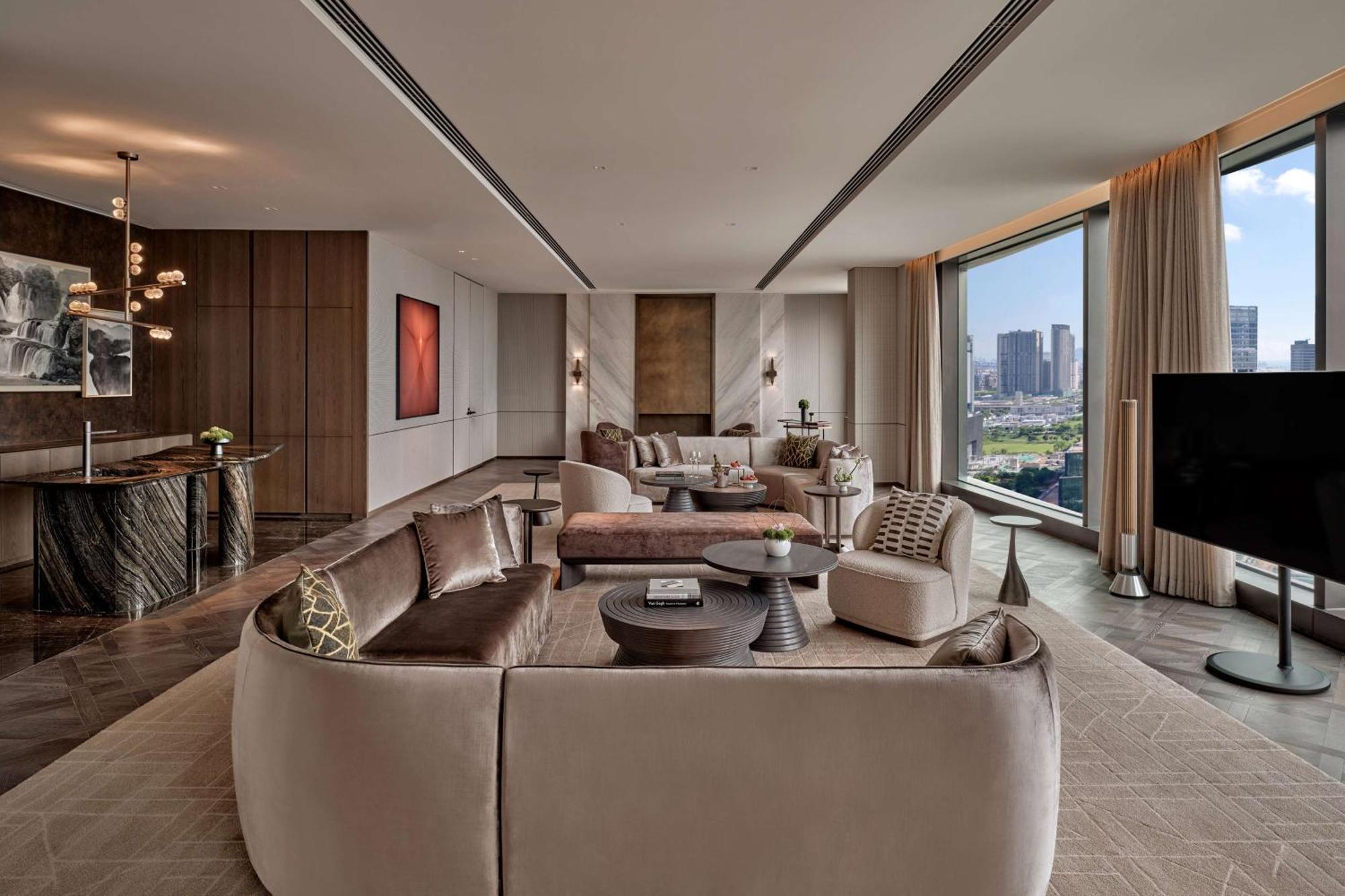 Conrad Shenzhen, The First Art Museum Hotel In Greater Bay Area With The Stunning Bay And Sunset View In The Hotel Terrace Экстерьер фото