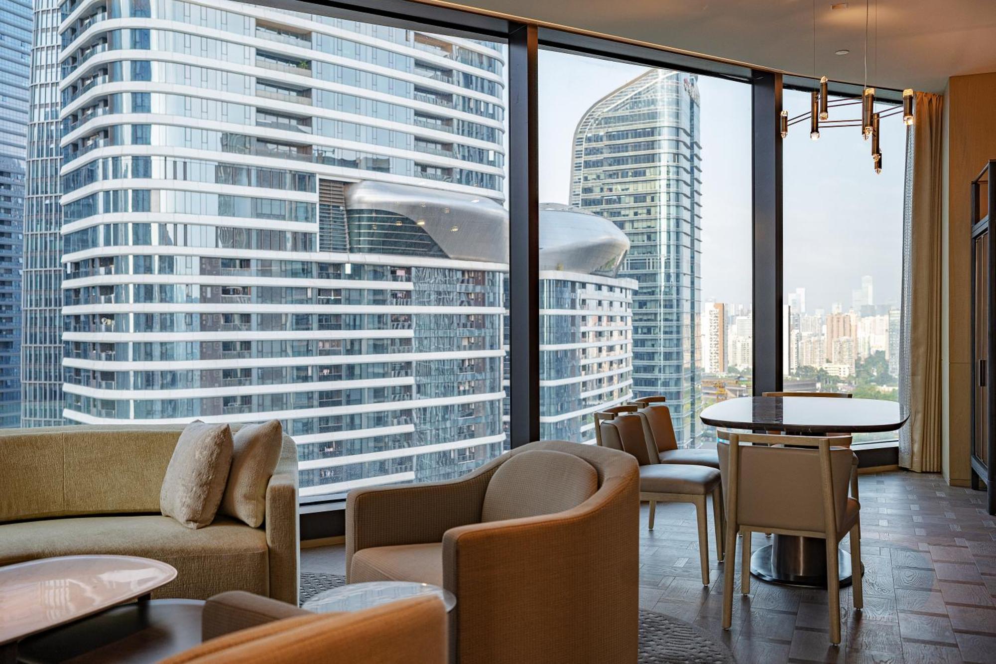 Conrad Shenzhen, The First Art Museum Hotel In Greater Bay Area With The Stunning Bay And Sunset View In The Hotel Terrace Экстерьер фото
