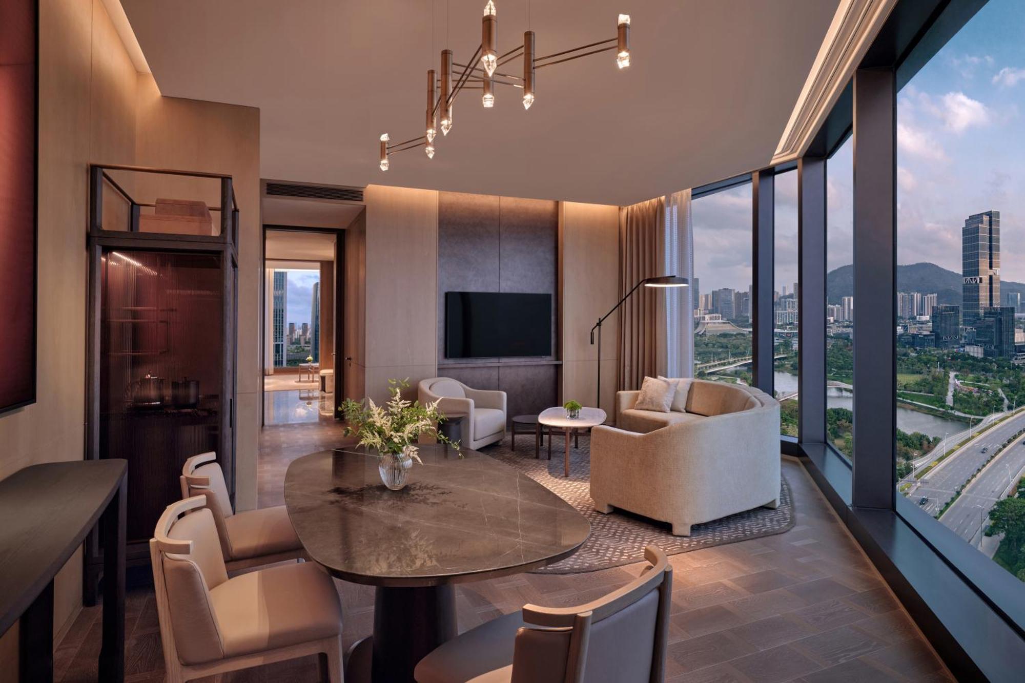 Conrad Shenzhen, The First Art Museum Hotel In Greater Bay Area With The Stunning Bay And Sunset View In The Hotel Terrace Экстерьер фото